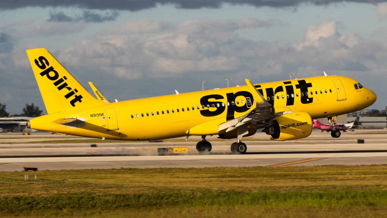 Spirit Airlines Ratings 2025 - Cindi Delores