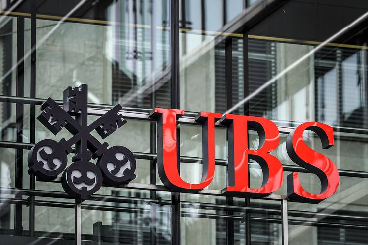 UBS to buy Credit Suisse