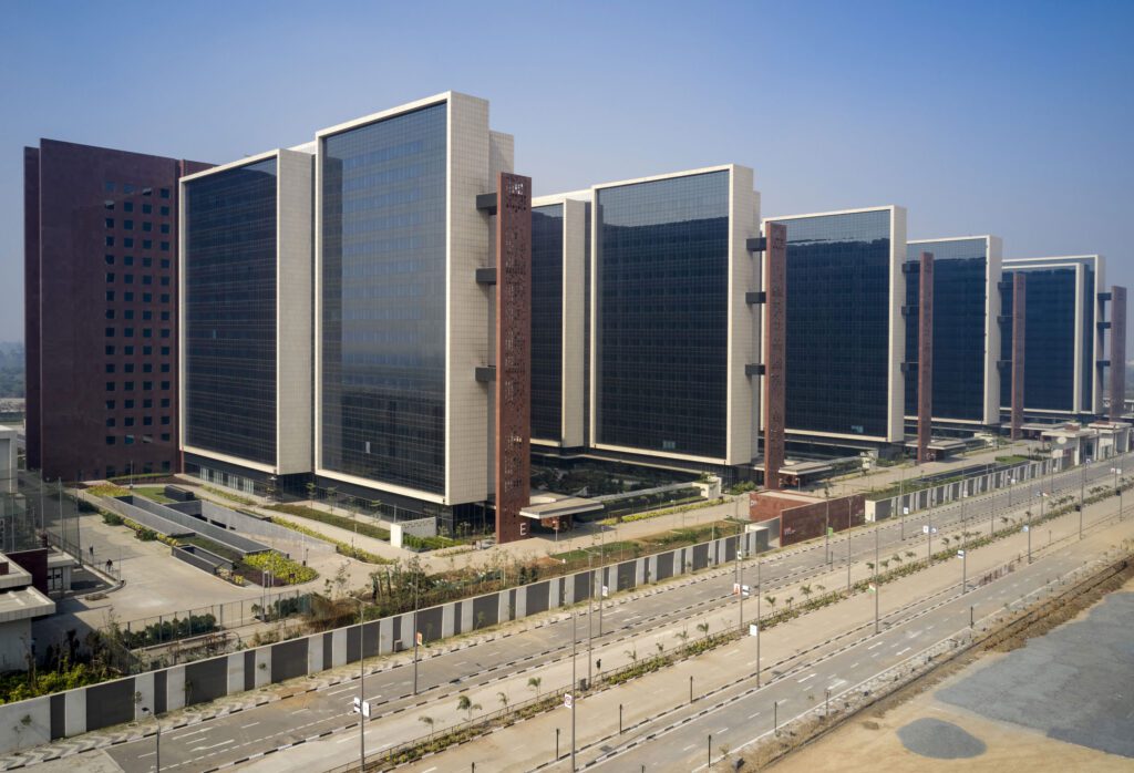 Largest Office Building in the World Image Credit: Surat Diamon Bourse